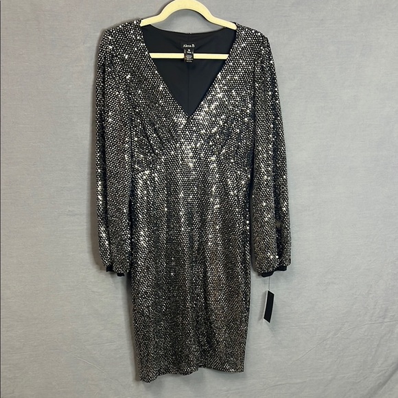 Alexa B Dresses & Skirts - Women’s Alexa B Long Sleeve Cocktail Dress Size 10 Black New with Tags